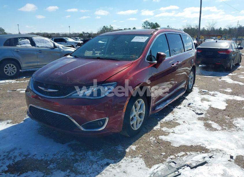 Photo 2 of 2018 Chrysler Pacifica TOURING L PLUS (VIN 2C4RC1EG9JR100647)