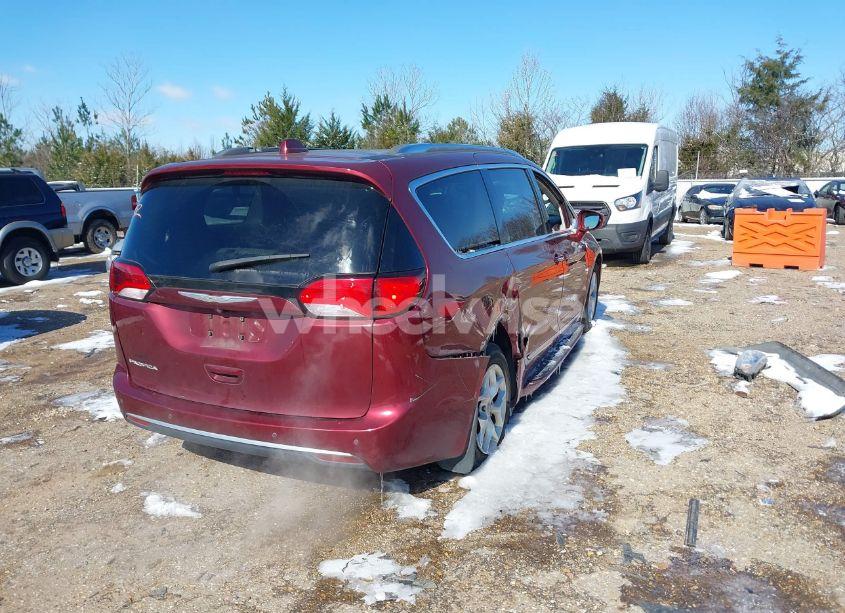 Photo 4 of 2018 Chrysler Pacifica TOURING L PLUS (VIN 2C4RC1EG9JR100647)