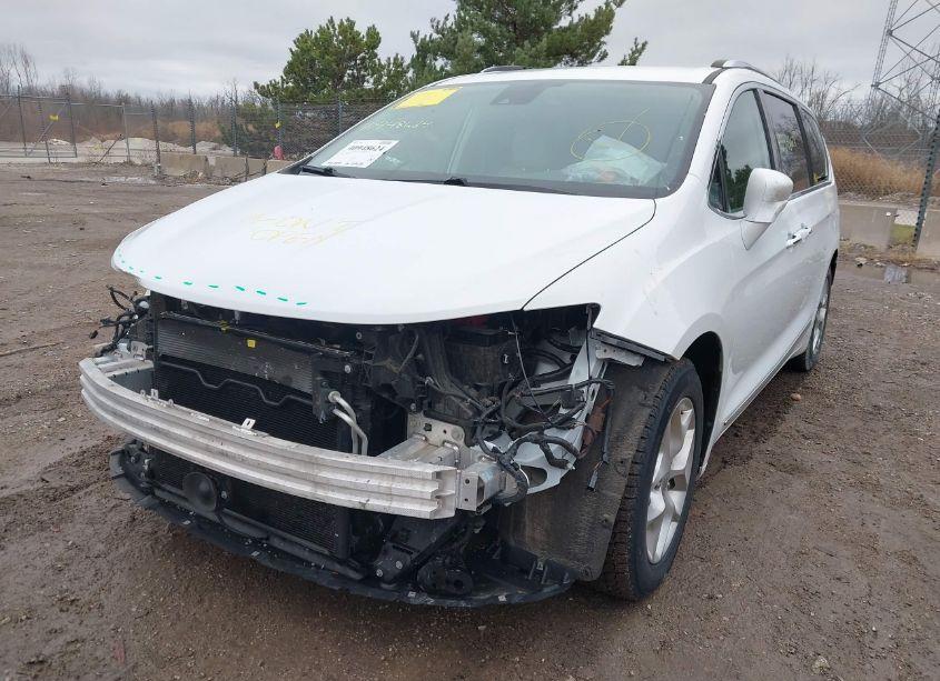 Photo 6 of 2018 Chrysler Pacifica TOURING L PLUS (VIN 2C4RC1EG9JR322573)