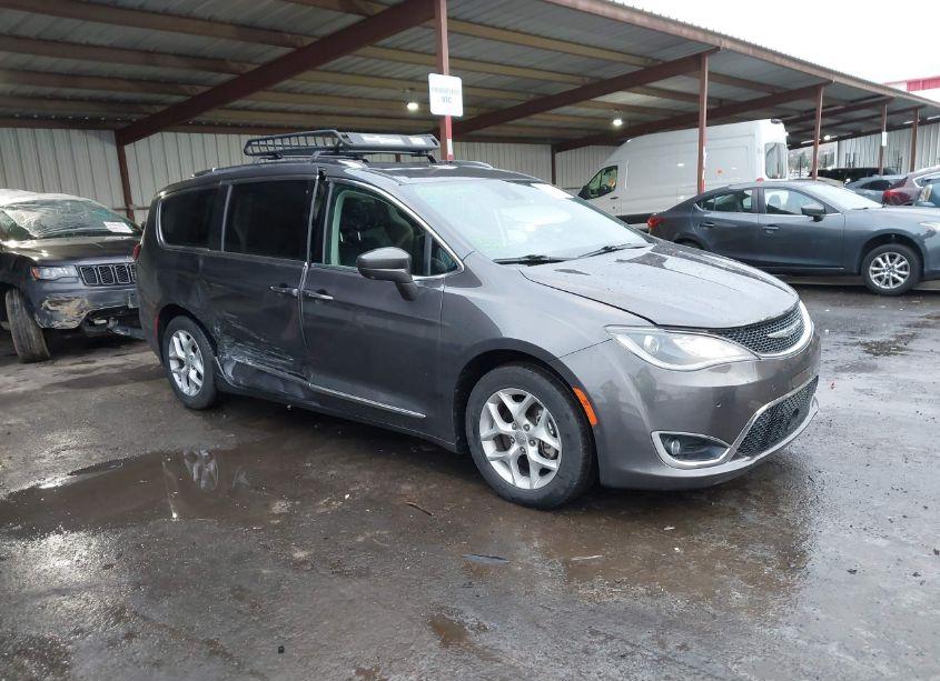 2017 Chrysler Pacifica TOURING-L PLUS (VIN 2C4RC1EGXHR788670) main photo