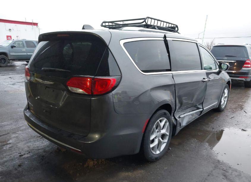 Photo 4 of 2017 Chrysler Pacifica TOURING-L PLUS (VIN 2C4RC1EGXHR788670)