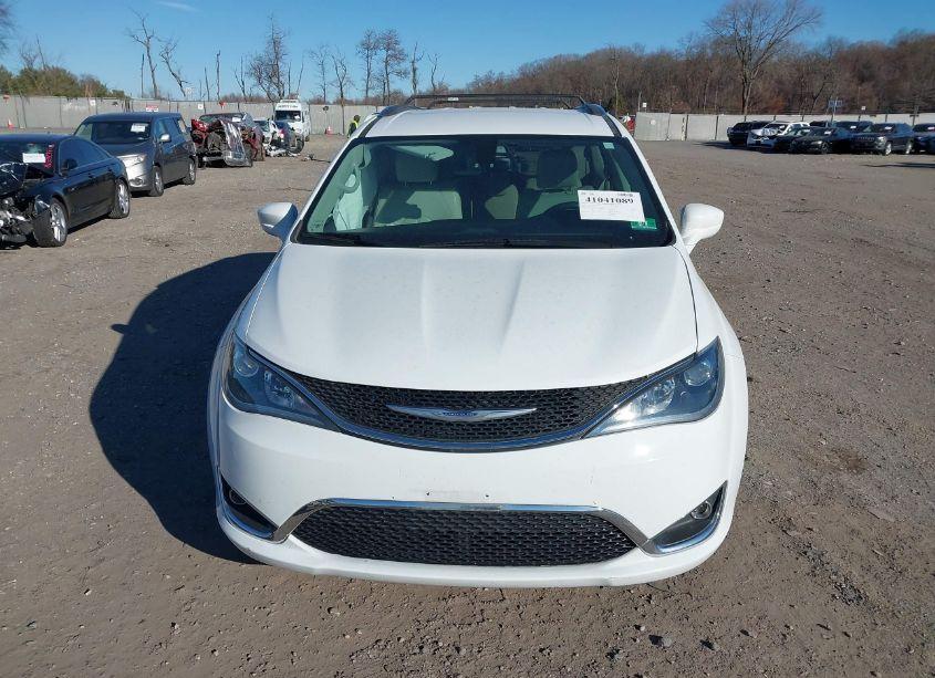 Photo 12 of 2018 Chrysler Pacifica TOURING L PLUS (VIN 2C4RC1EGXJR111303)