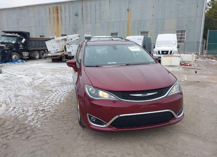2018 Chrysler Pacifica TOURING-L PLUS (VIN 2C4RC1EGXJR203883) main photo
