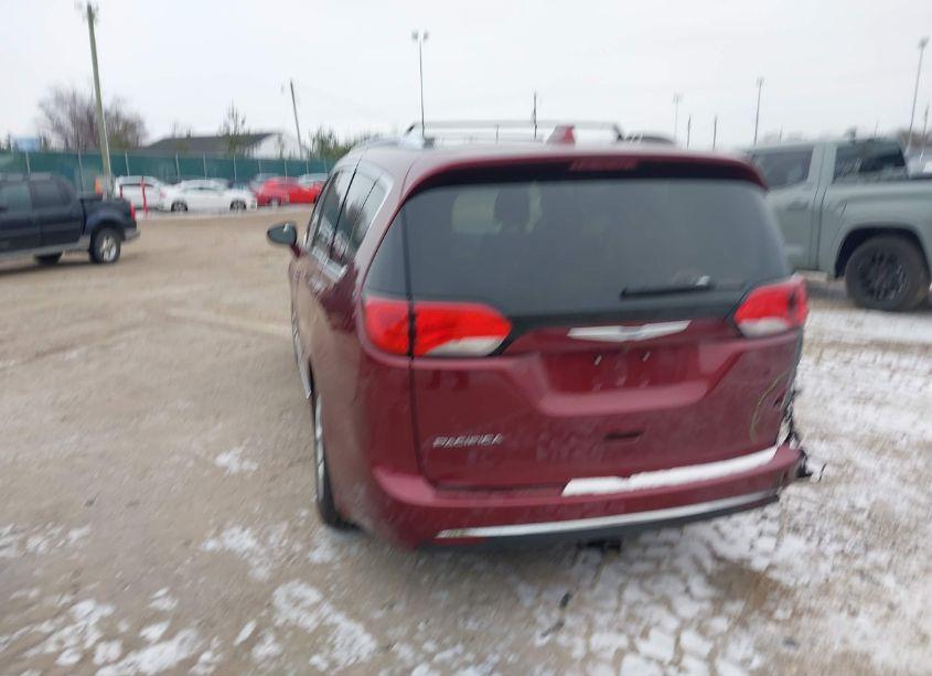 Photo 3 of 2018 Chrysler Pacifica TOURING-L PLUS (VIN 2C4RC1EGXJR203883)