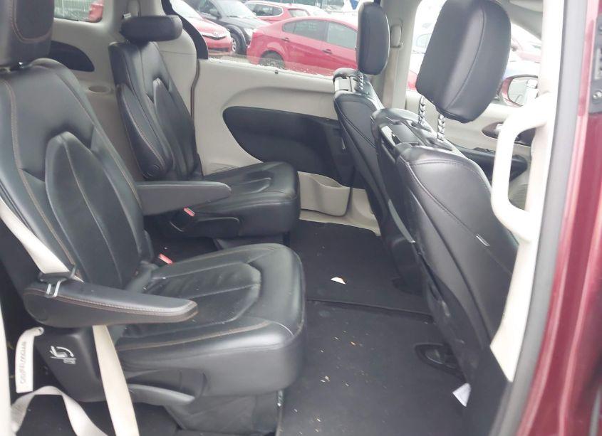 Photo 8 of 2018 Chrysler Pacifica TOURING-L PLUS (VIN 2C4RC1EGXJR203883)