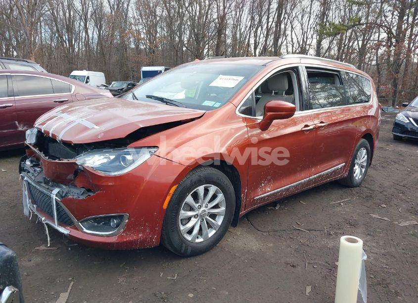 Photo 2 of 2018 Chrysler Pacifica TOURING L PLUS (VIN 2C4RC1EGXJR235703)