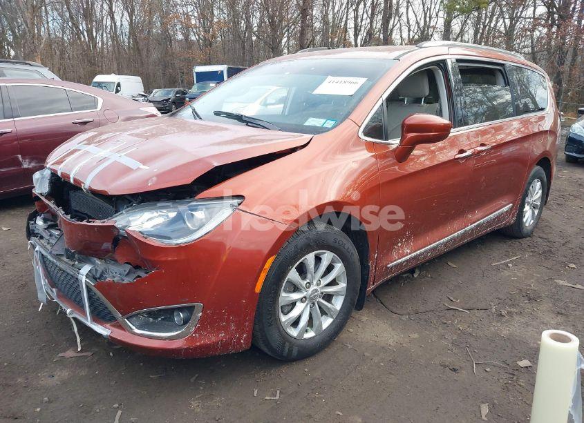 Photo 6 of 2018 Chrysler Pacifica TOURING L PLUS (VIN 2C4RC1EGXJR235703)