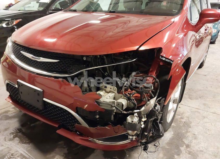 Photo 6 of 2018 Chrysler Pacifica TOURING L PLUS (VIN 2C4RC1EGXJR236446)