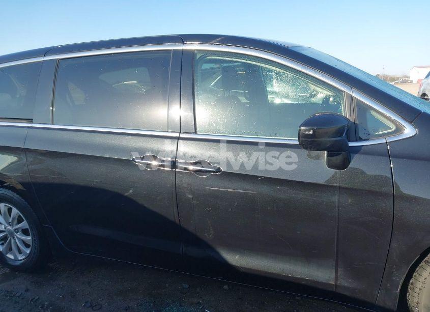 Photo 13 of 2018 Chrysler Pacifica TOURING PLUS (VIN 2C4RC1FG0JR132658)