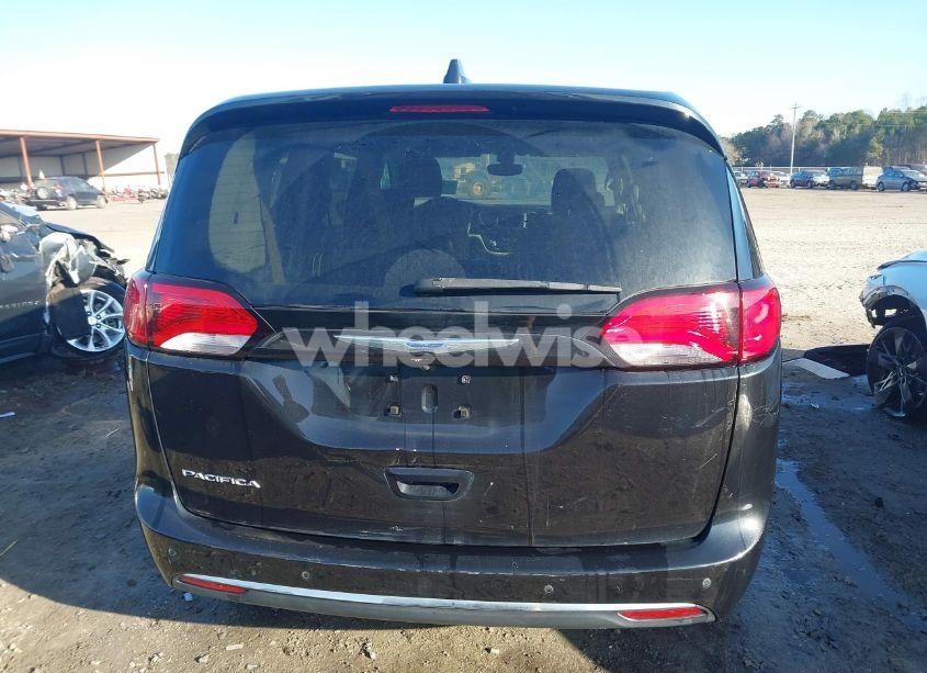 Photo 16 of 2018 Chrysler Pacifica TOURING PLUS (VIN 2C4RC1FG0JR132658)