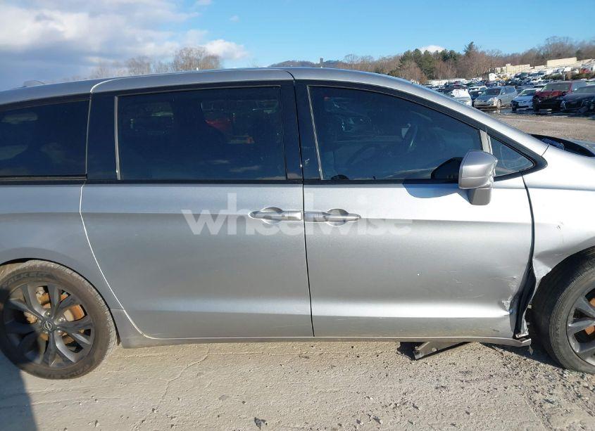 Photo 13 of 2019 Chrysler Pacifica TOURING PLUS (VIN 2C4RC1FG0KR686378)