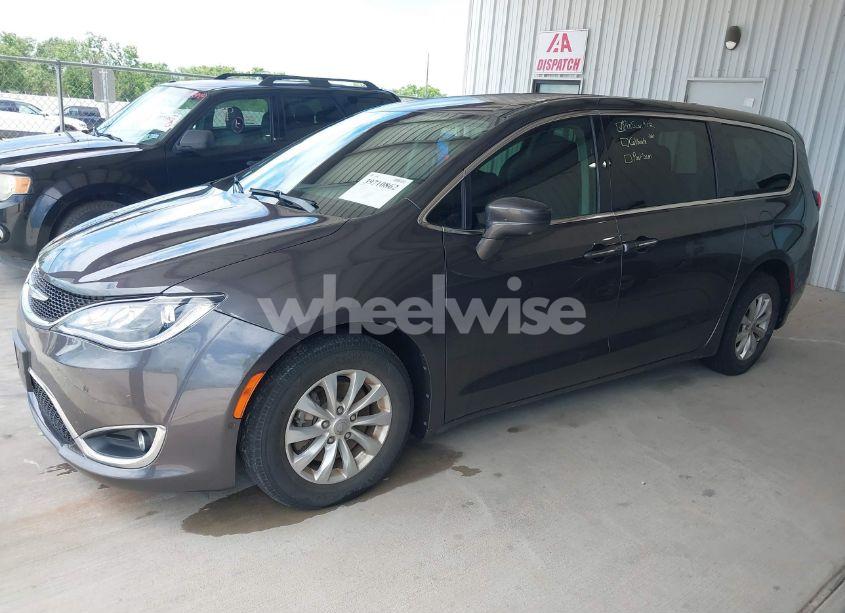 Photo 2 of 2019 Chrysler Pacifica TOURING PLUS (VIN 2C4RC1FG1KR528857)