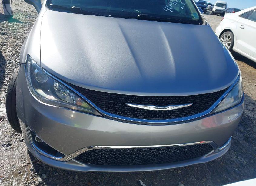 Photo 12 of 2018 Chrysler Pacifica TOURING PLUS (VIN 2C4RC1FG2JR100536)