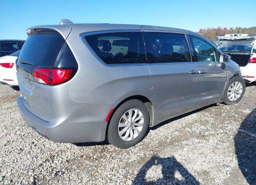 Photo 4 of 2018 Chrysler Pacifica TOURING PLUS (VIN 2C4RC1FG2JR100536)