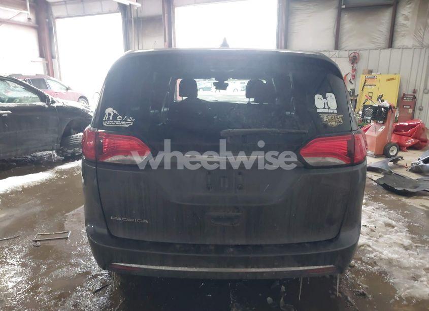 Photo 16 of 2018 Chrysler Pacifica TOURING PLUS (VIN 2C4RC1FG2JR197902)