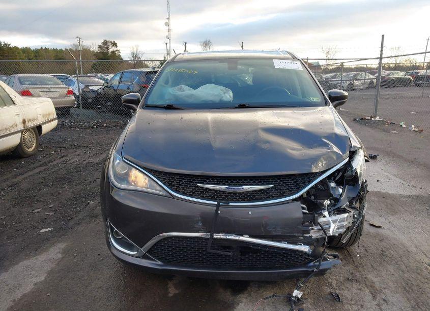Photo 13 of 2019 Chrysler Pacifica TOURING PLUS (VIN 2C4RC1FG2KR652815)