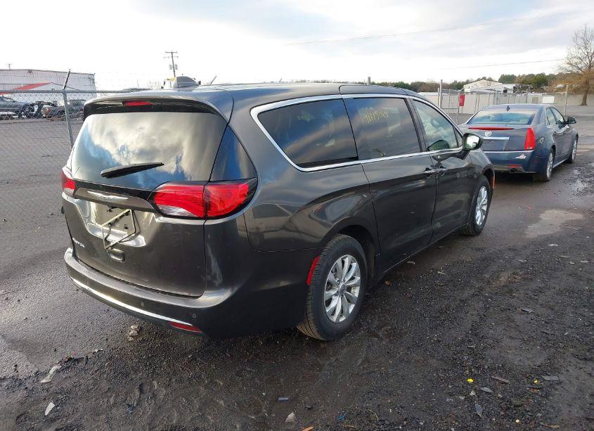 Photo 4 of 2019 Chrysler Pacifica TOURING PLUS (VIN 2C4RC1FG2KR652815)
