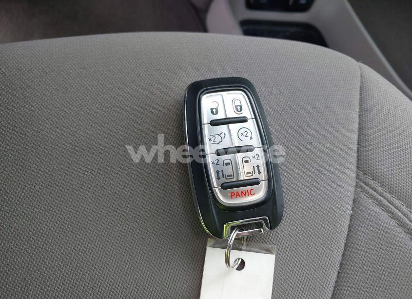 Photo 11 of 2021 Chrysler Pacifica TOURING (VIN 2C4RC1FG2MR561806)