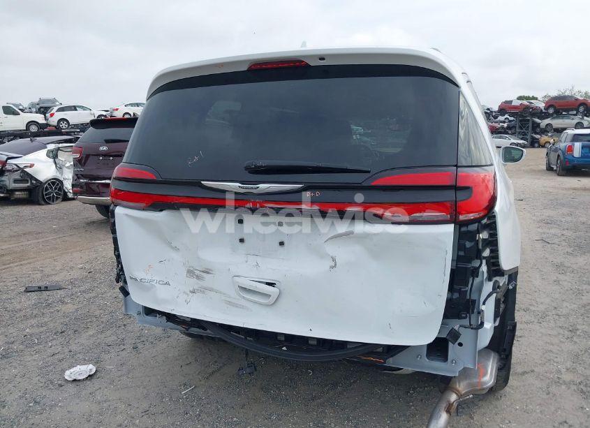 Photo 6 of 2021 Chrysler Pacifica TOURING (VIN 2C4RC1FG2MR561806)