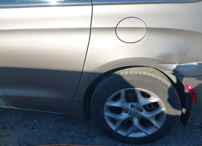 Photo 12 of 2018 Chrysler Pacifica TOURING PLUS (VIN 2C4RC1FG3JR111741)