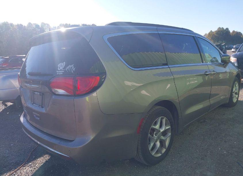 Photo 4 of 2018 Chrysler Pacifica TOURING PLUS (VIN 2C4RC1FG3JR111741)