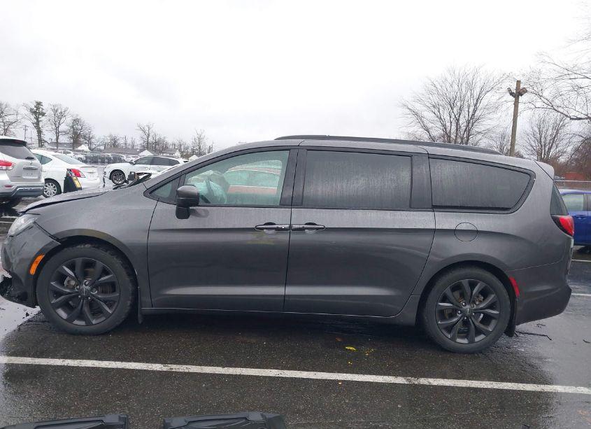 Photo 14 of 2019 Chrysler Pacifica TOURING PLUS (VIN 2C4RC1FG3KR593371)