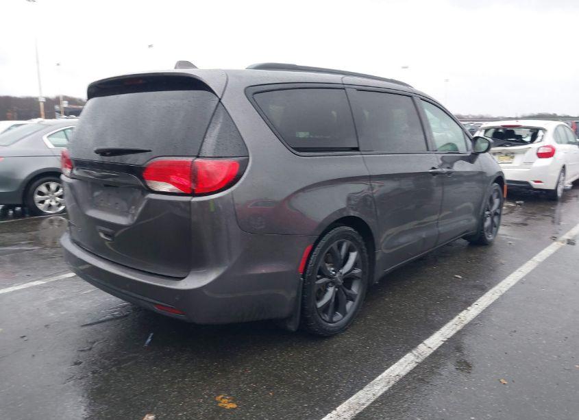Photo 4 of 2019 Chrysler Pacifica TOURING PLUS (VIN 2C4RC1FG3KR593371)