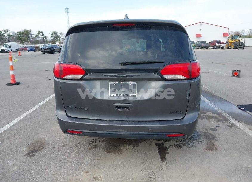 Photo 16 of 2020 Chrysler Pacifica TOURING (VIN 2C4RC1FG3LR109958)