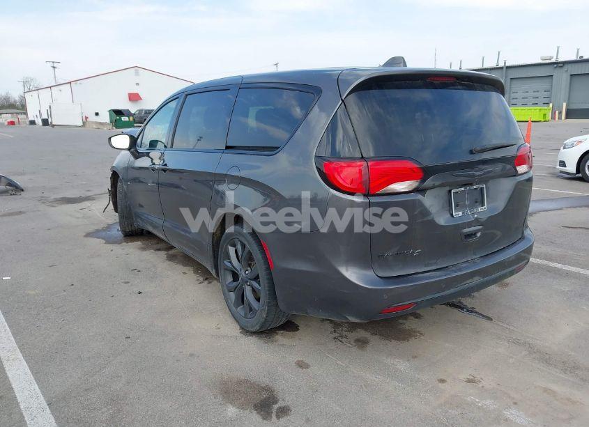 Photo 3 of 2020 Chrysler Pacifica TOURING (VIN 2C4RC1FG3LR109958)