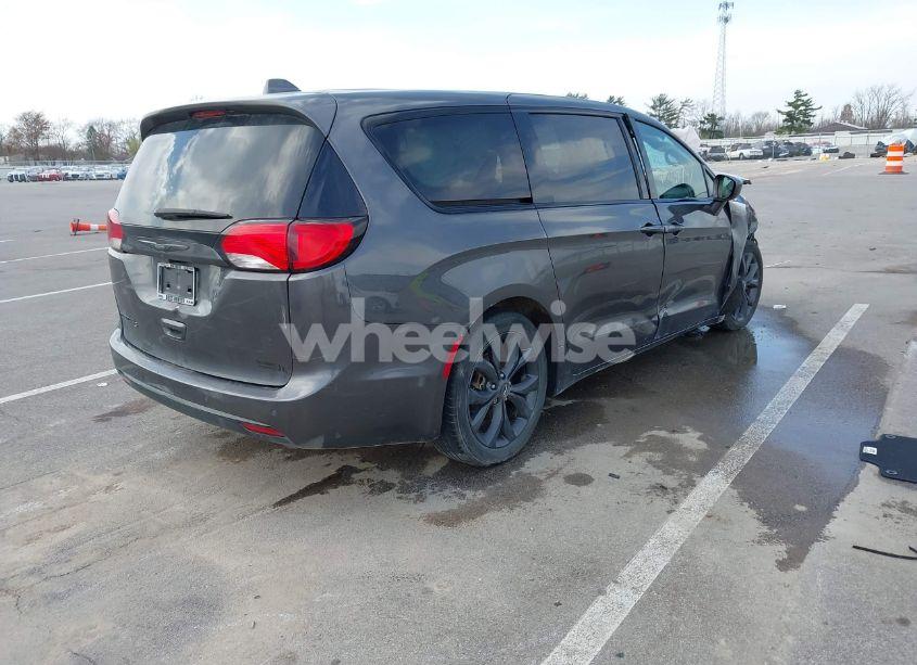 Photo 4 of 2020 Chrysler Pacifica TOURING (VIN 2C4RC1FG3LR109958)
