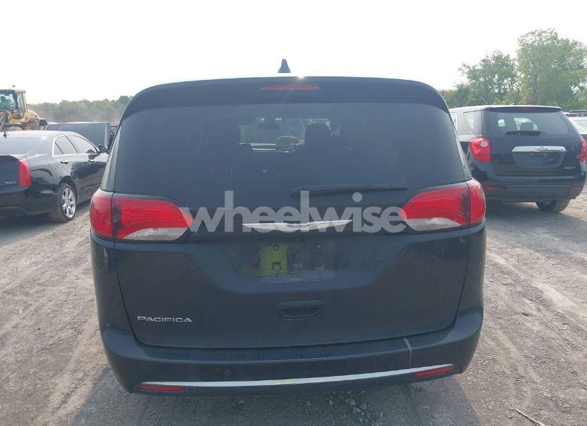 Photo 16 of 2020 Chrysler Pacifica TOURING (VIN 2C4RC1FG3LR159193)