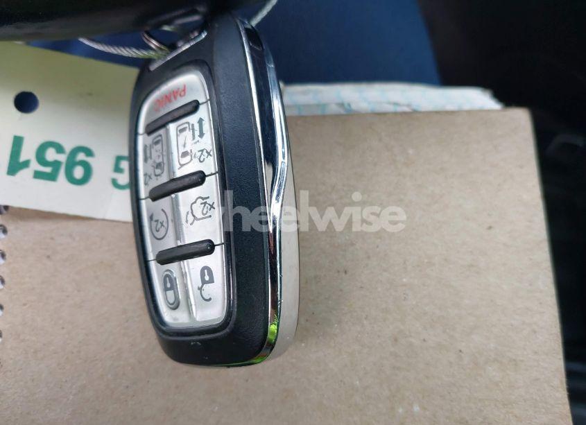 Photo 11 of 2020 Chrysler Pacifica TOURING (VIN 2C4RC1FG3LR241747)