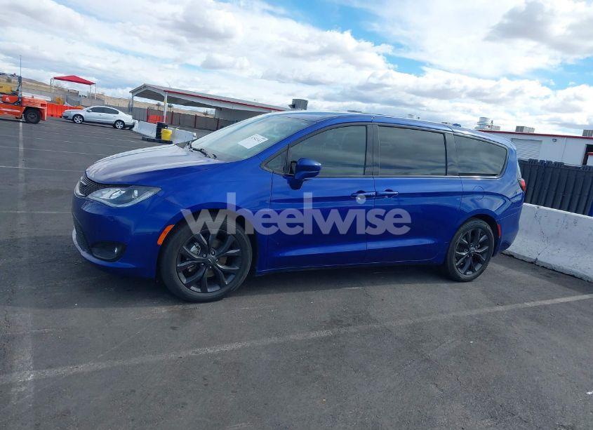 Photo 14 of 2020 Chrysler Pacifica TOURING (VIN 2C4RC1FG3LR241747)