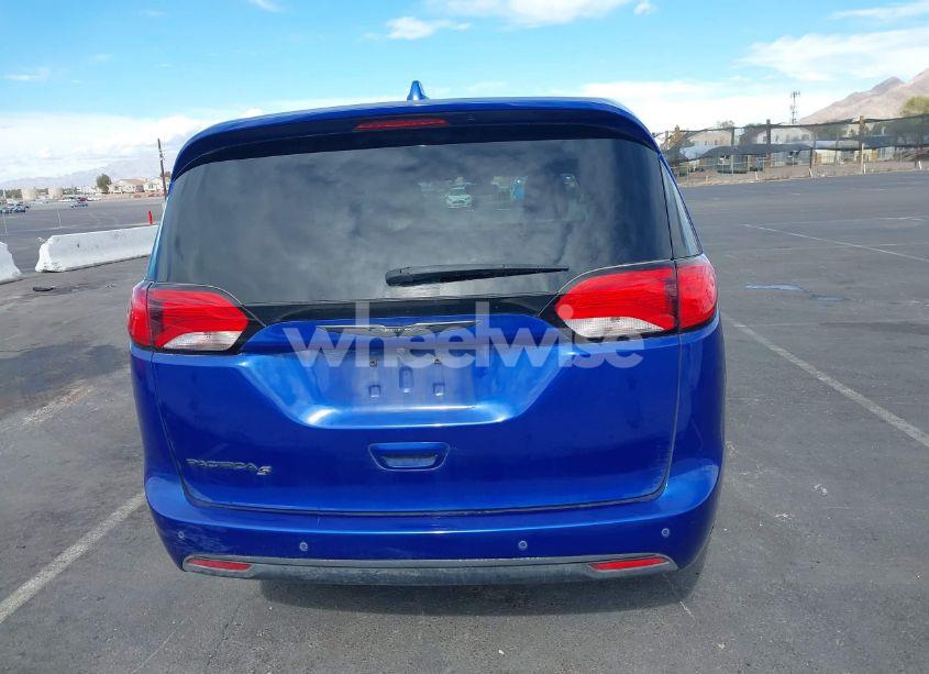 Photo 16 of 2020 Chrysler Pacifica TOURING (VIN 2C4RC1FG3LR241747)