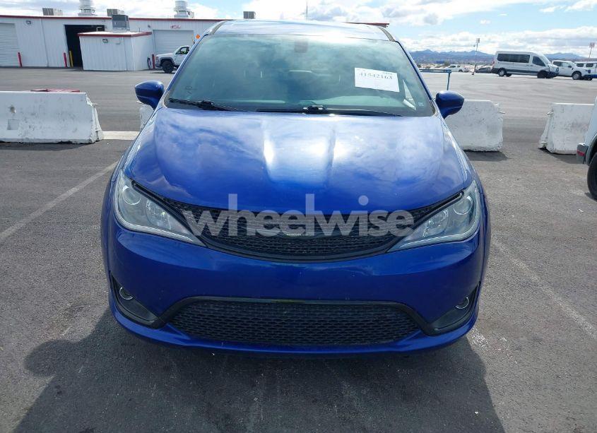 Photo 6 of 2020 Chrysler Pacifica TOURING (VIN 2C4RC1FG3LR241747)