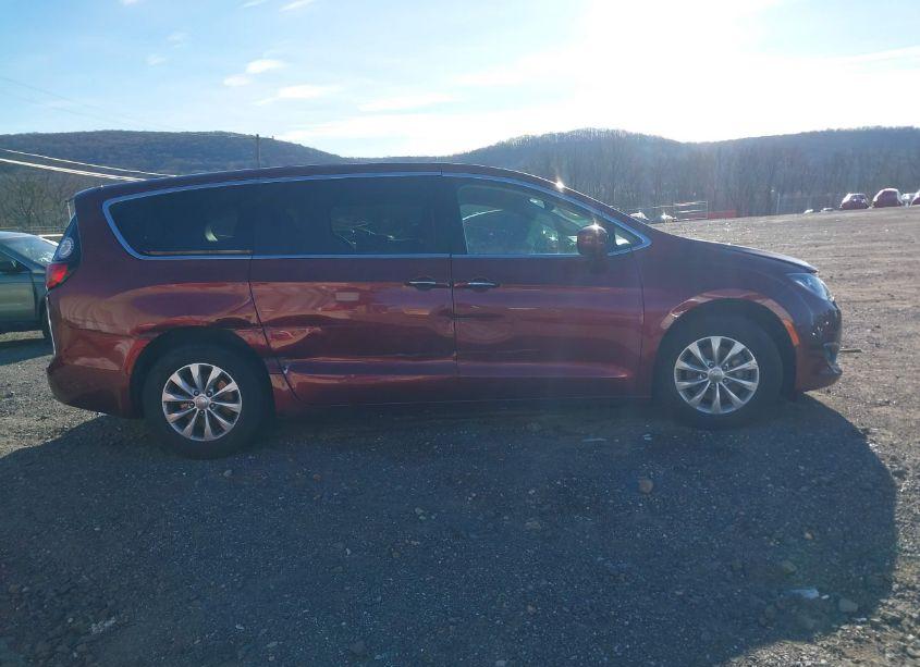 Photo 13 of 2018 Chrysler Pacifica TOURING PLUS (VIN 2C4RC1FG4JR279193)