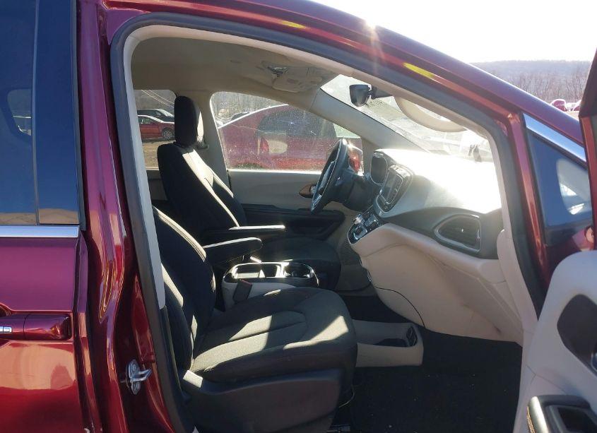 Photo 5 of 2018 Chrysler Pacifica TOURING PLUS (VIN 2C4RC1FG4JR279193)