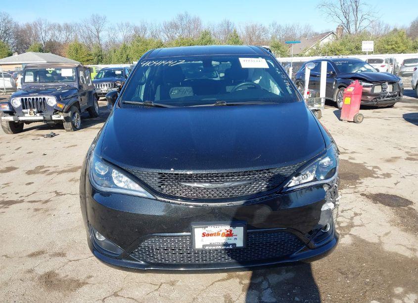 Photo 12 of 2019 Chrysler Pacifica TOURING PLUS (VIN 2C4RC1FG4KR593492)