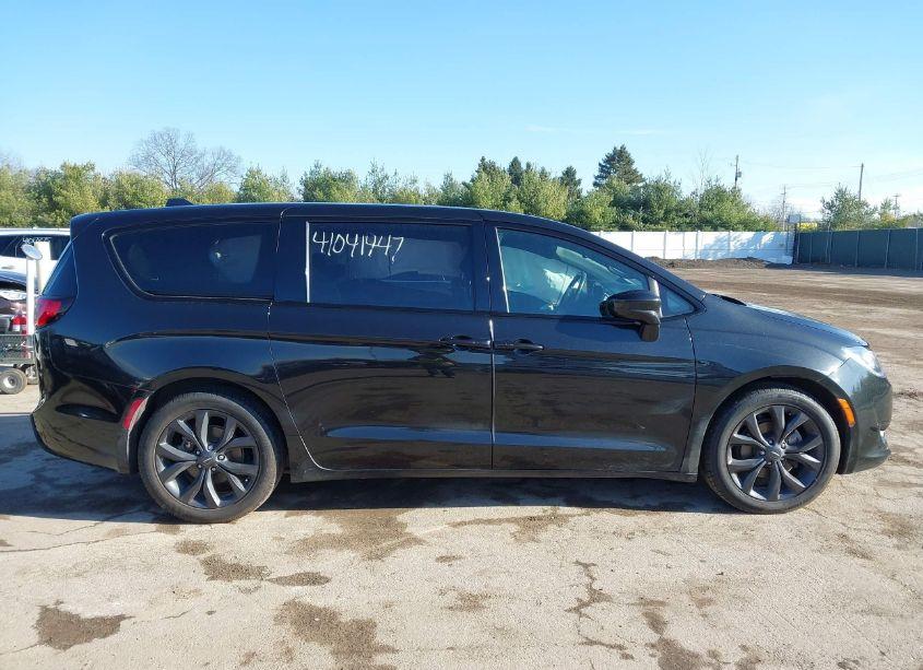 Photo 13 of 2019 Chrysler Pacifica TOURING PLUS (VIN 2C4RC1FG4KR593492)