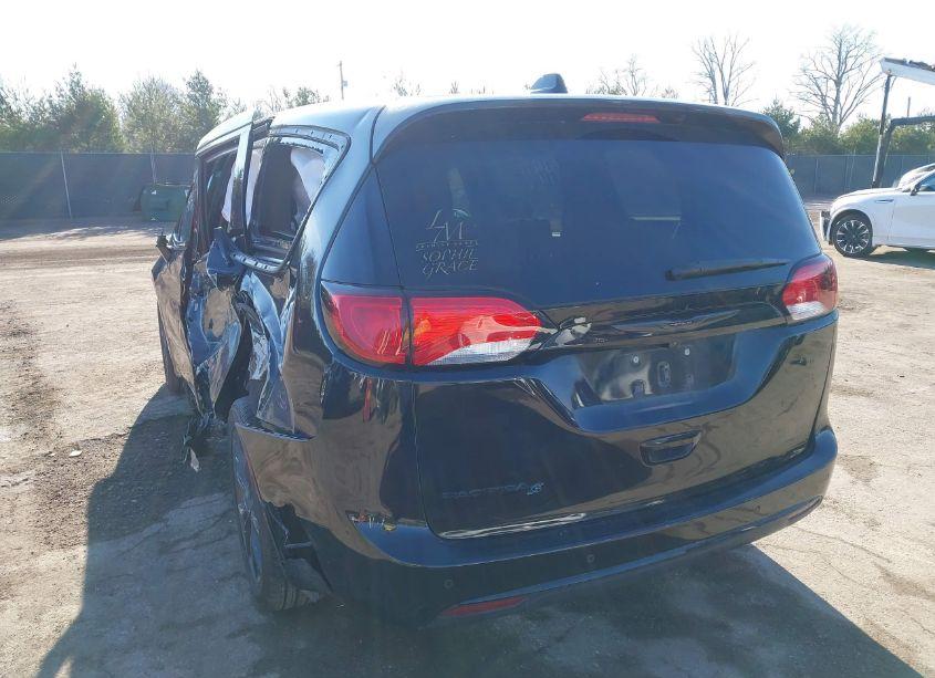 Photo 3 of 2019 Chrysler Pacifica TOURING PLUS (VIN 2C4RC1FG4KR593492)