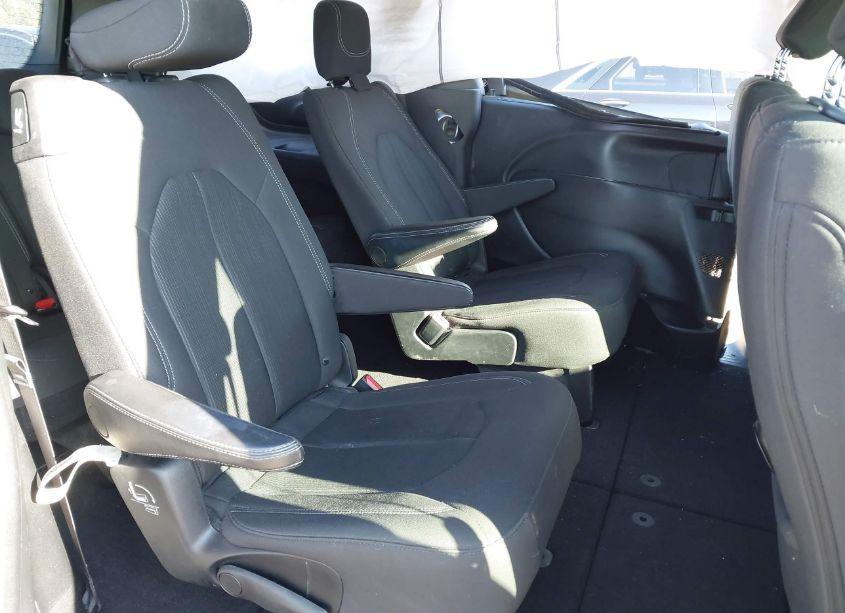 Photo 8 of 2019 Chrysler Pacifica TOURING PLUS (VIN 2C4RC1FG4KR593492)