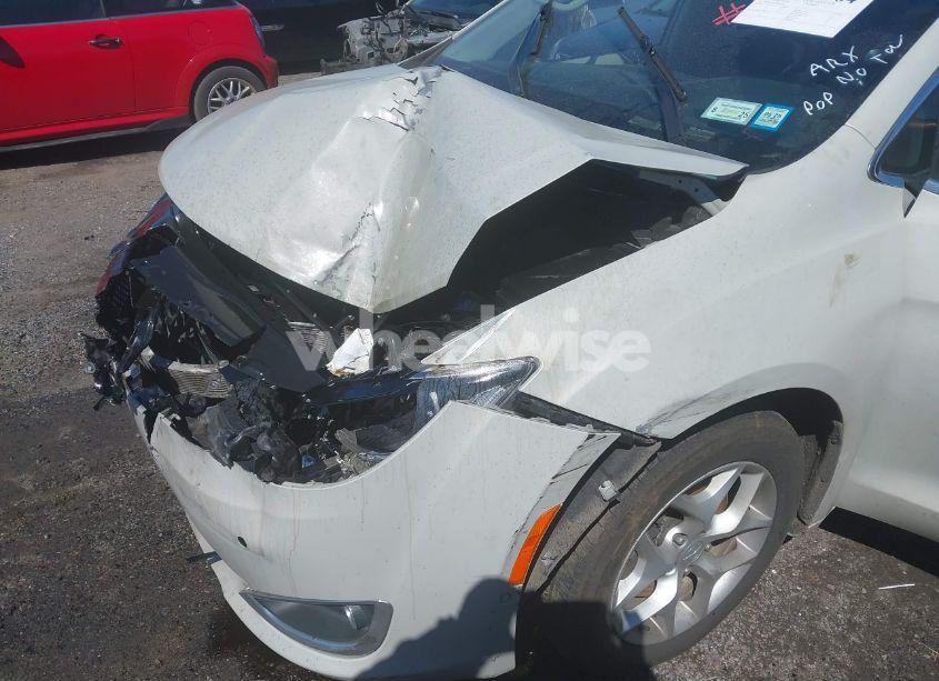 Photo 17 of 2019 Chrysler Pacifica TOURING PLUS (VIN 2C4RC1FG4KR604930)