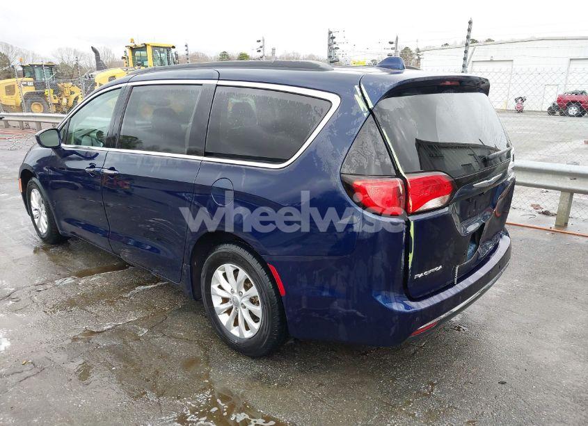 Photo 3 of 2019 Chrysler Pacifica TOURING PLUS (VIN 2C4RC1FG5KR576765)