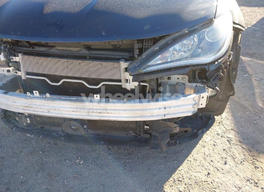 Photo 18 of 2020 Chrysler Pacifica TOURING (VIN 2C4RC1FG5LR125482)