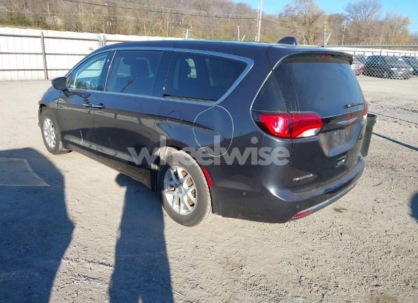 Photo 3 of 2020 Chrysler Pacifica TOURING (VIN 2C4RC1FG5LR125482)