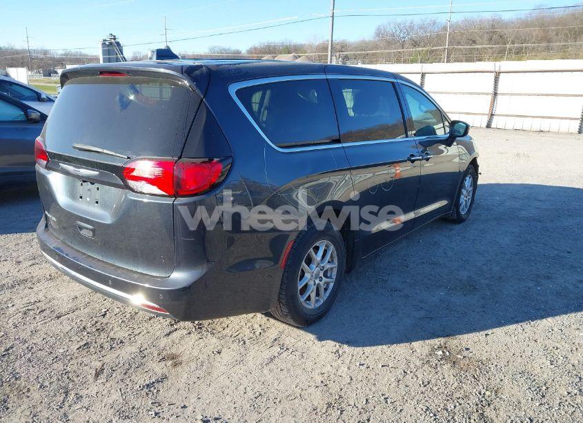 Photo 4 of 2020 Chrysler Pacifica TOURING (VIN 2C4RC1FG5LR125482)