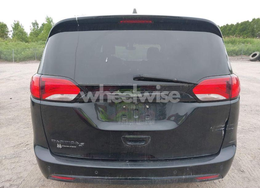 Photo 17 of 2020 Chrysler Pacifica TOURING (VIN 2C4RC1FG5LR150544)