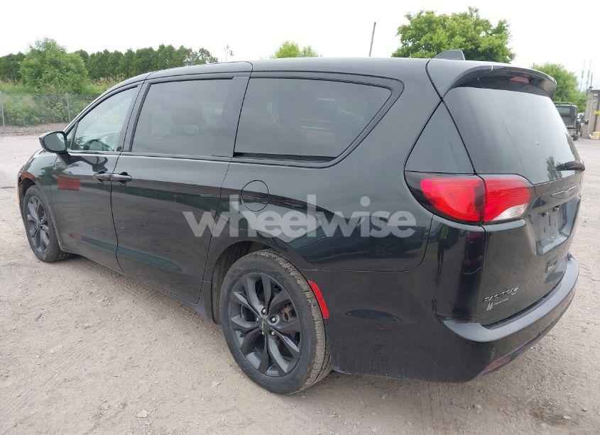 Photo 3 of 2020 Chrysler Pacifica TOURING (VIN 2C4RC1FG5LR150544)