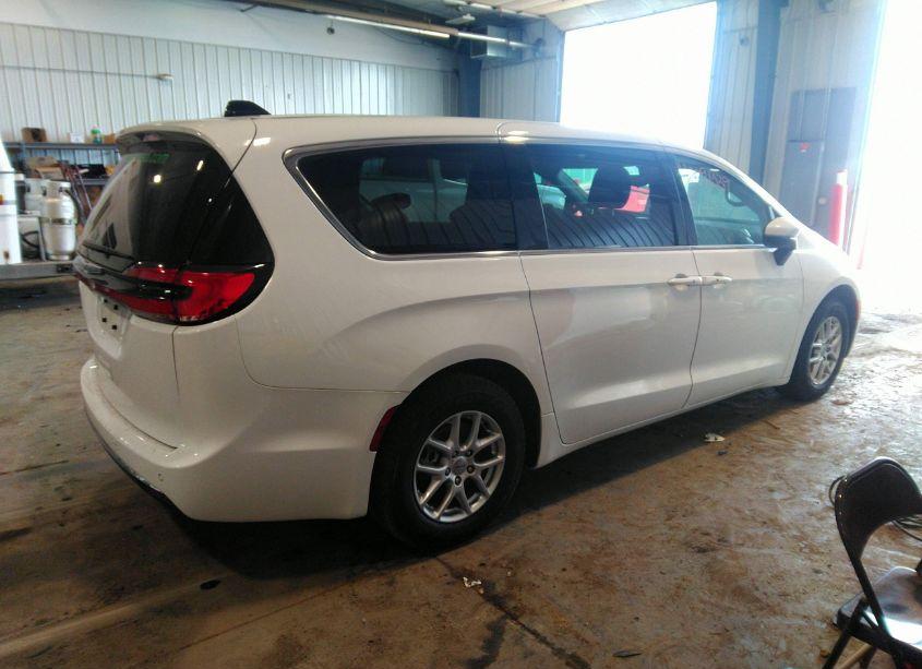 Photo 4 of 2023 Chrysler Pacifica TOURING (VIN 2C4RC1FG5PR596490)