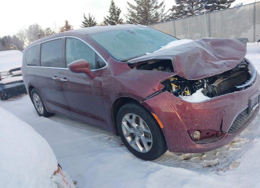 2018 Chrysler Pacifica TOURING PLUS (VIN 2C4RC1FG6JR315529) main photo